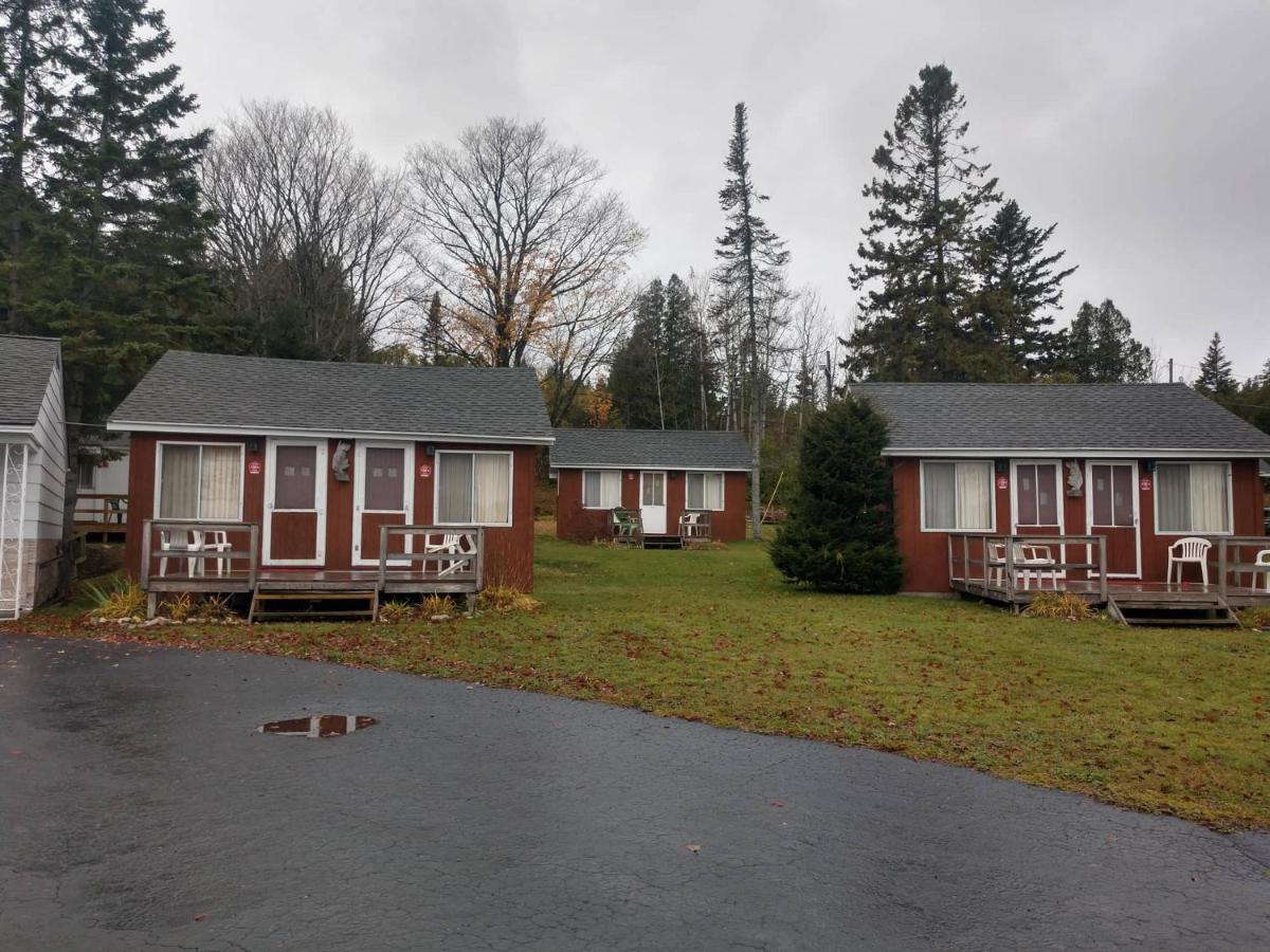 Firehouse Inn Saint Ignace Exterior photo