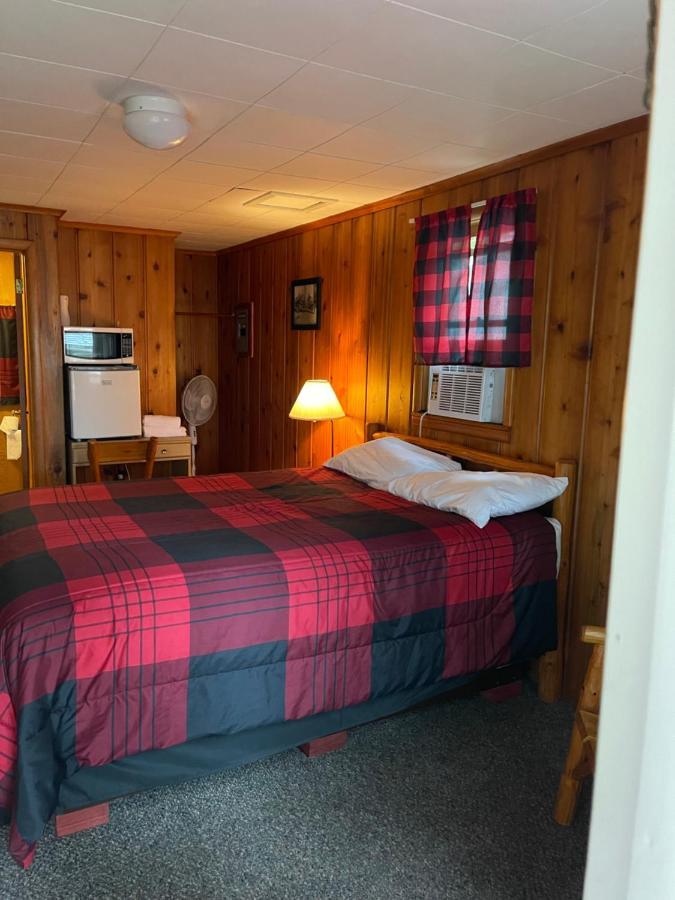 Firehouse Inn Saint Ignace Exterior photo